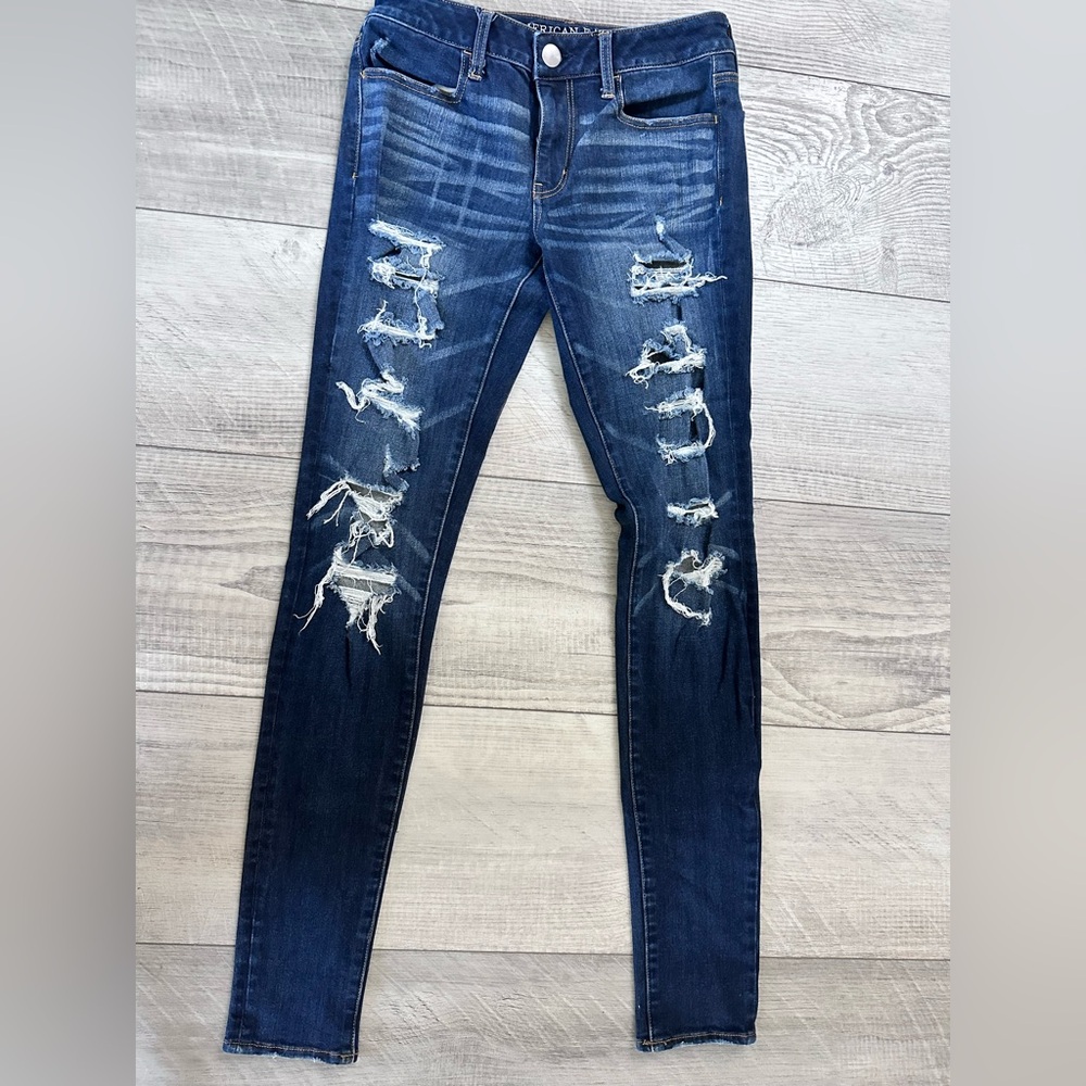 American Eagle Outfitters Skinny Jeans with Distressed Detailing